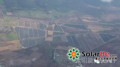 图1:航拍的“软银苫东安平光伏发电园”