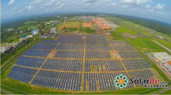 印度首座全太阳能发电机场吸引大批人“取经”