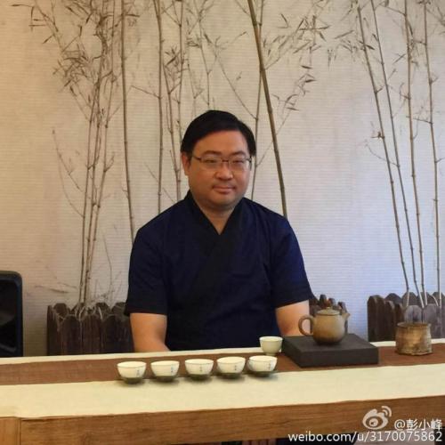 他曾32岁身家400亿，留下这张“光伏名片”如今只值18亿