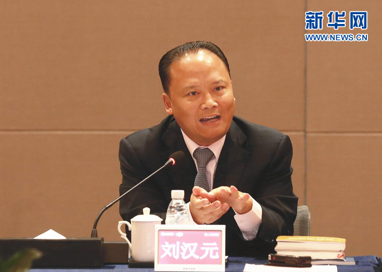 百家媒体进通威探寻光伏“秘密”