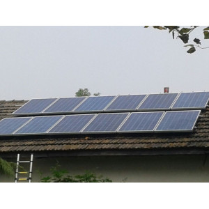 京工商业混凝土屋顶并网分布式太阳能光伏发电优先给负载供电-- 拾年能源江苏有限公司