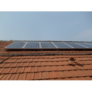 并网太阳能商场电站投资厂房光伏电站总承包光伏车棚发电安全器件-- 拾年能源江苏有限公司