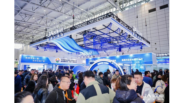 光储无界 深蓝群星丨晶澳科技“破壁计划”始发2025济南展，开启光伏应用新世代
