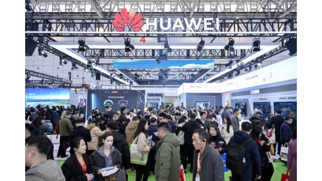 华为智能光伏全场景解决方案亮相济南国际太阳能展