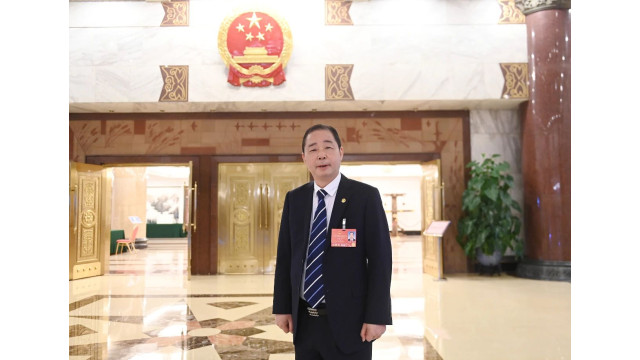 全国人大代表胡成中：推进低压电器产业绿色转型