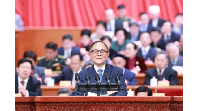 李书福：积极运用数字技术绿色技术，改造提升传统制造业