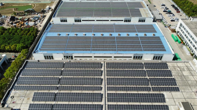 29天高效落地！晶澳智慧能源助力常州科隆威1.6MW屋顶分布式光伏项目成功并网