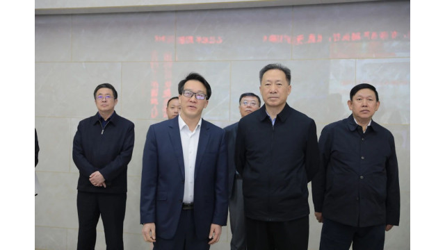 全国政协委员，内蒙古自治区政协党组书记、主席张延昆一行到内蒙古通威考察