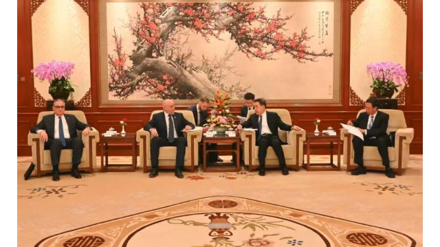 国家能源局主要负责人会见俄罗斯能源部部长