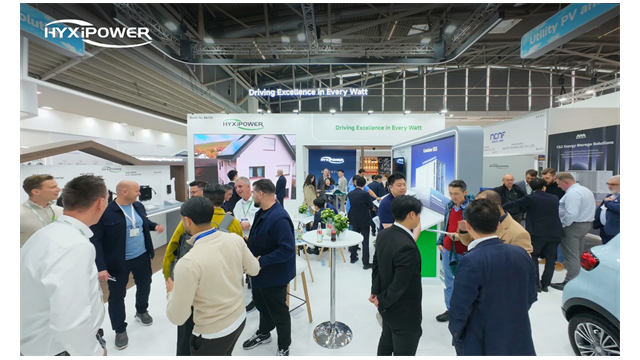 突破“够用”边界，华昱欣以“车规级安全”刷新 Intersolar 2025新高度