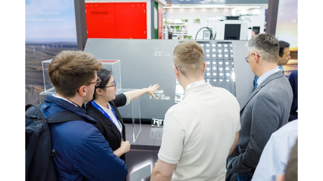 海辰储能发布欧版∞Power 6.25MWh 2h/4h系统产品，携手GCRPV加速“欧洲制造”