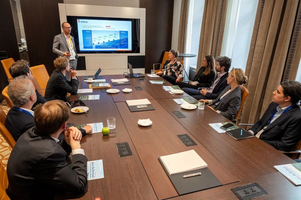 重构欧洲电力收益格局！BNEF慕尼黑峰会华晟专场深度解码垂直光伏奥秘