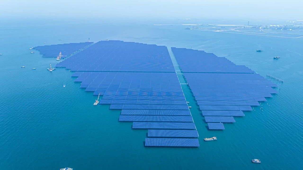 创国内光伏行业之最！中广核400MW海上光伏项目全容量并网发电