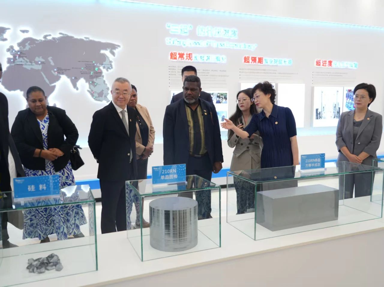 瓦努阿图副总理科纳坡参观天合光能，期待智慧能源整体解决方案在瓦落地