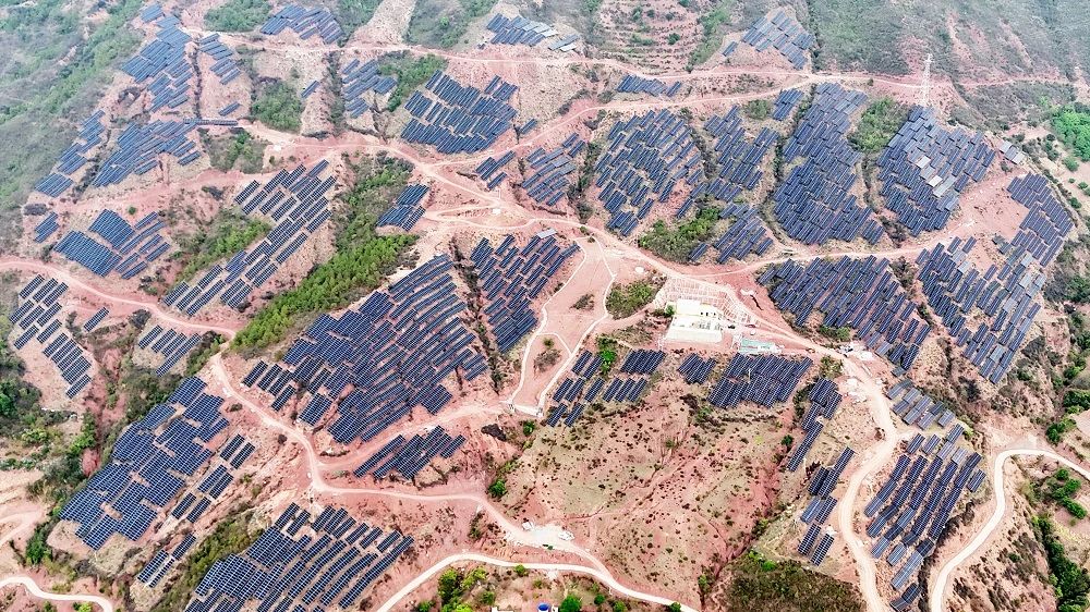 京能国际云南保山昌宁县珠街18MW林光互补项目并网发电