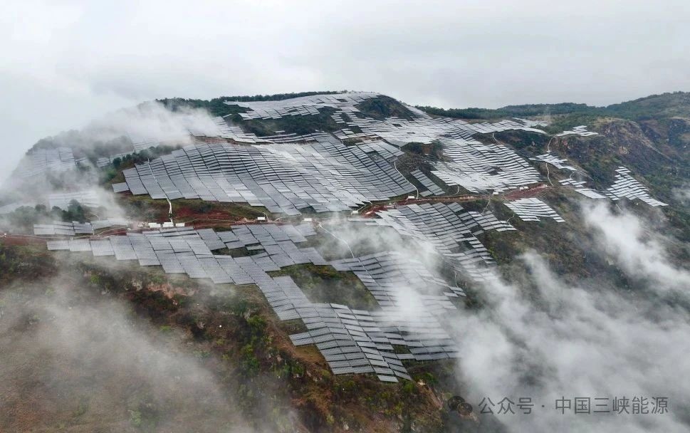 云南永胜县芮官山等光伏项目实现全容量并网发电