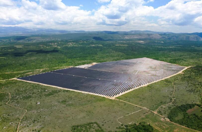 歐洲最大N型BC地面電站全面投運，愛旭ABC組件展現卓越價值