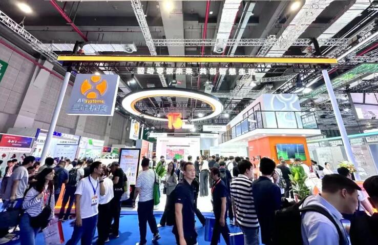 AI赋能，智启未来丨昱能科技携全场景智慧光储解决方案重磅亮相SNEC！