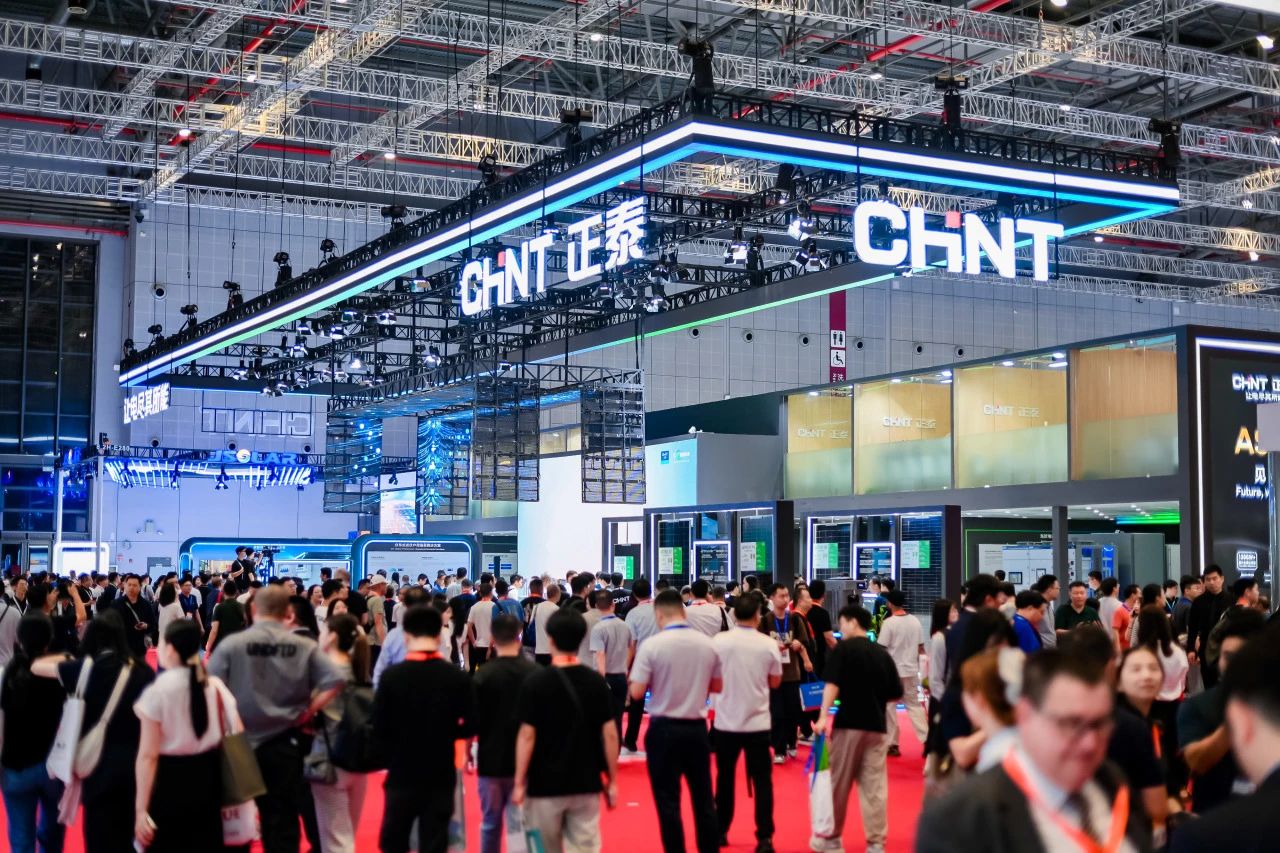 汇聚全链力量 共建新型能源生态！正泰亮相SNEC 2025