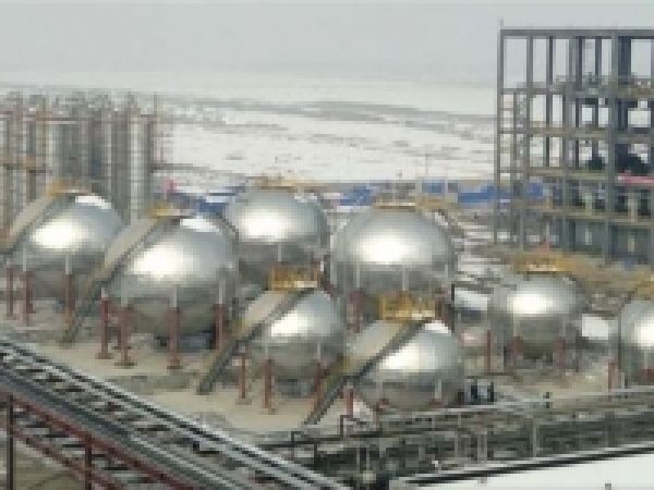 大全表示,2012年底,其现金及现金等价物仅为1730万美元,较上季度下滑3650万美元,主要是由于偿还债务和新疆工厂升级的资本支出