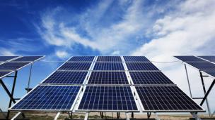 功率衰减程度低于1%的多晶硅光伏组件具有更好的性能