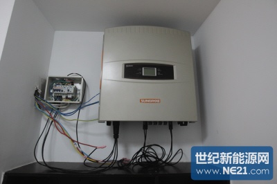 ▲控逆变一体机。 ▲控逆变一体机。