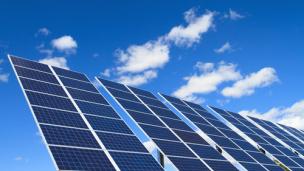 Solar panel shutterstock_76268638_6.jpg (304×171)