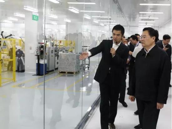 从世界屋脊而来,青海省委书记、省长率队到正泰看光伏!