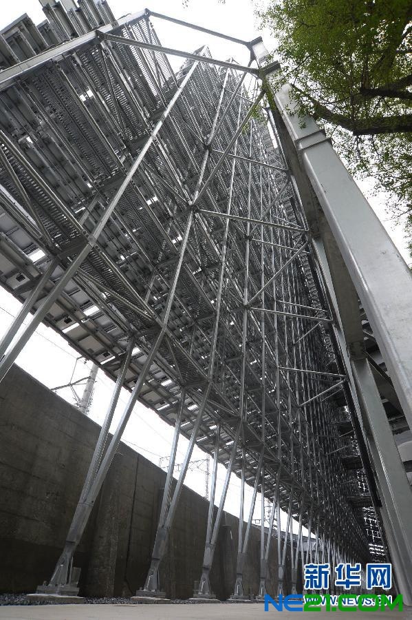 日本建成电力“自给自足”楼房(组图)