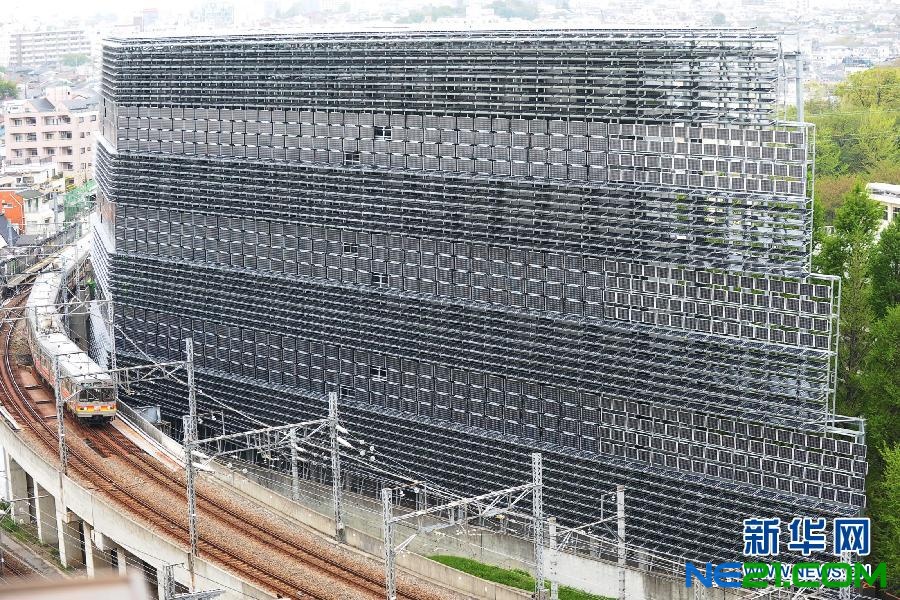 日本建成电力“自给自足”楼房(组图)