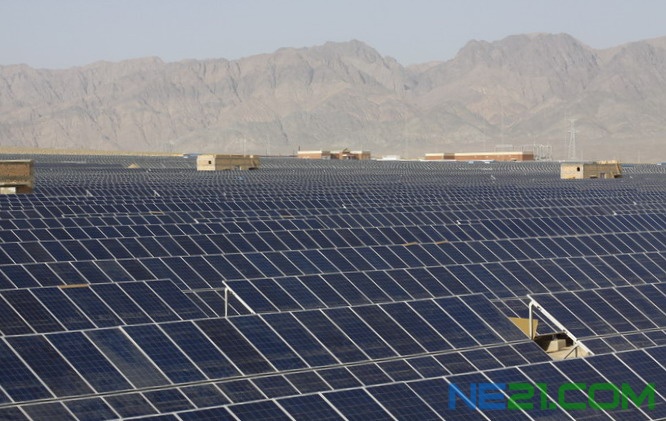 全球最大已投产光伏并网电站在青海锡铁山投入使用