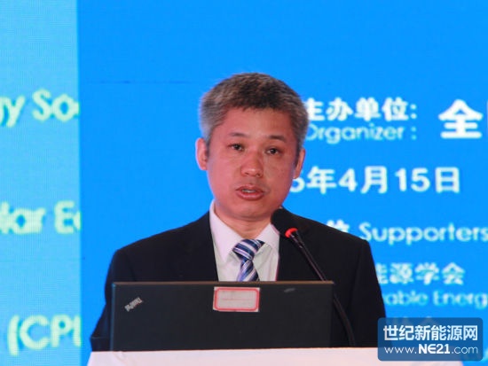 上图为全国工商联新能源商会专业副会长兼秘书长曾少军。(图片来源:新浪财经 顾国爱 摄)