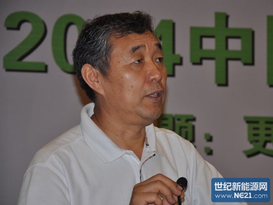 “2014中国(北京)国际能源峰会”于7月28-30日在京举办。上图为中国循环经济协会可再生能源专业委员会主任委员李俊峰。