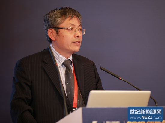 “2013浦江创新论坛”于10月26日-27日在上海召开。上图为国家电网公司科技部主任王益民。(图片来源：新浪财经 梁斌 摄)