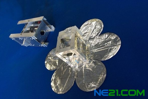 最初,这些小型人造卫星并不能取代普通发电厂,却能为灾区或难以到达的偏远地区迅速提供电力。 最初,这些小型人造卫星并不能取代普通发电厂,却能为灾区或难以到达的偏远地区迅速提供电力。