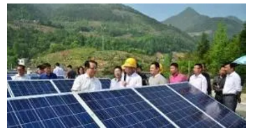 现在的农民不用干农活 靠屋顶就能发家致富走上人生巅峰