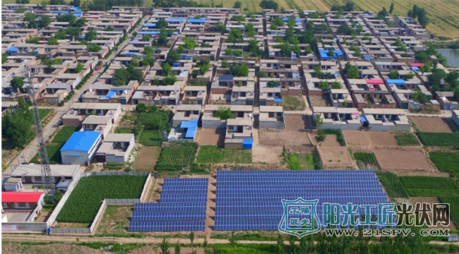 这是5月26日拍摄的河北省新河县望腾村300KW光伏扶贫电站