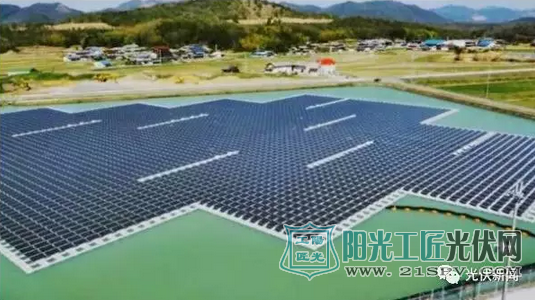 日本Nishihira水库及Higashihira水库光伏板