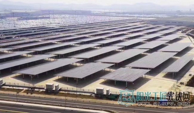 华中最大光伏发电项目落成 相当于种植15万棵树