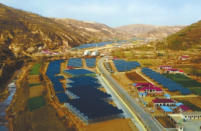 甘肃华池高效农业光伏扶贫产业园全貌(图)