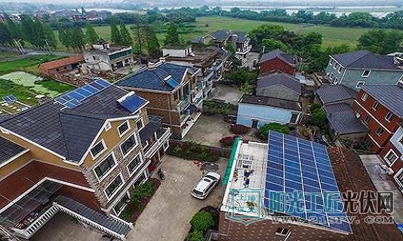 农村屋顶成“摇钱树” 吸引光伏企业“挤破头”抢装