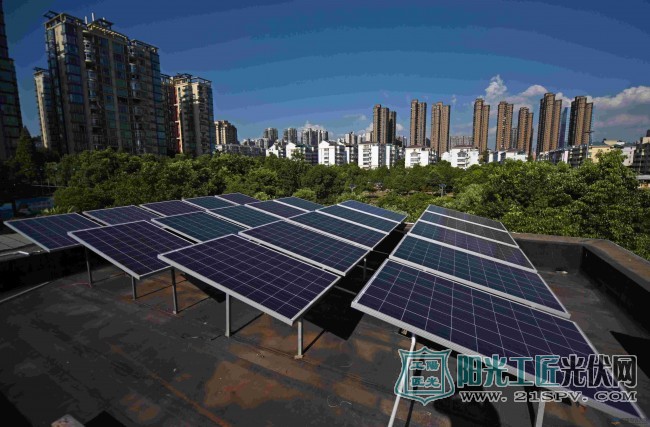 光伏产业蛋糕巨大 光伏扶贫抢农村市场