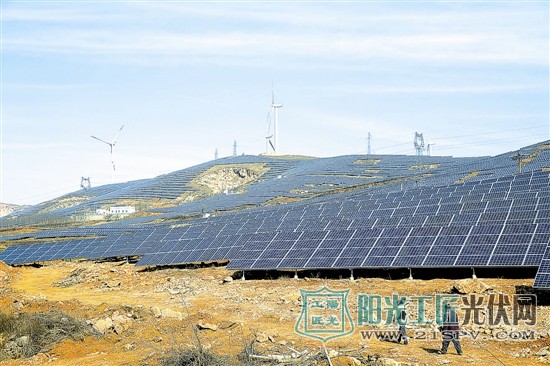 发展光伏发电项目 河南陕州区荒山变“金山”