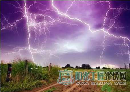 对于光伏发电用户来说雷电猛如虎,用户改如何应对?