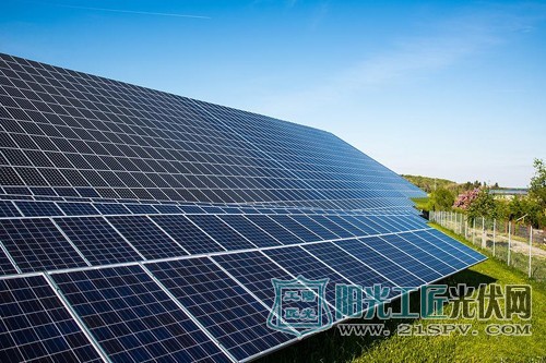 光伏发电板