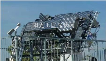 位于Fraunhofer 太阳能研究所屋顶上的太阳光跟踪装置。利用各种气象传感器可使CPV模块在 ±0.1°的精度范围来连续跟踪太阳光的入射角度。