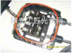 图6盒盖密封圈失效