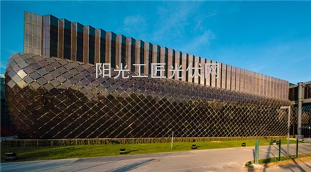 汉能薄膜发电技术让建筑变成发电站