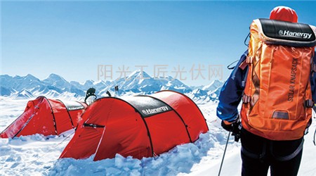 太阳能薄膜发电组件嵌入背包、帐篷