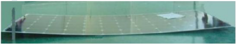 图10 玻璃翘曲度